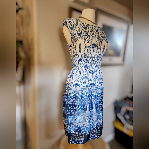 MAX EDITION DRESS - Picture 3 of 11